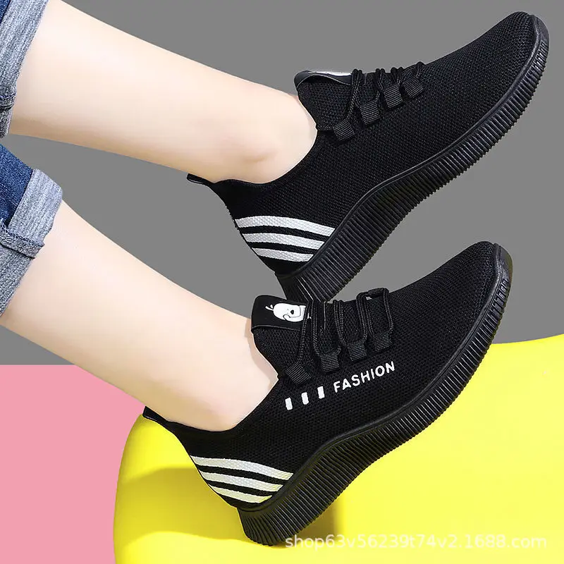 Old Beijing cloth shoes women's small black shoes leisure sports breathable fly woven mesh shoes walking shoes manufacturers wholesale a generation of hair - Image 2