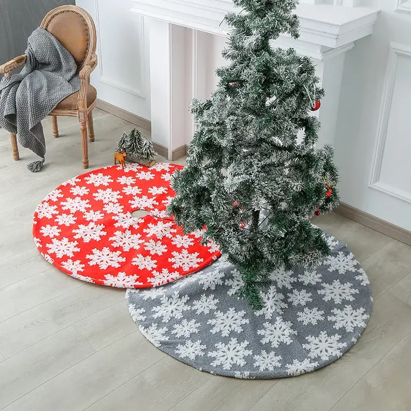 Red Velvet Christmas Tree Skirt 120cm Wholesale - Image 5
