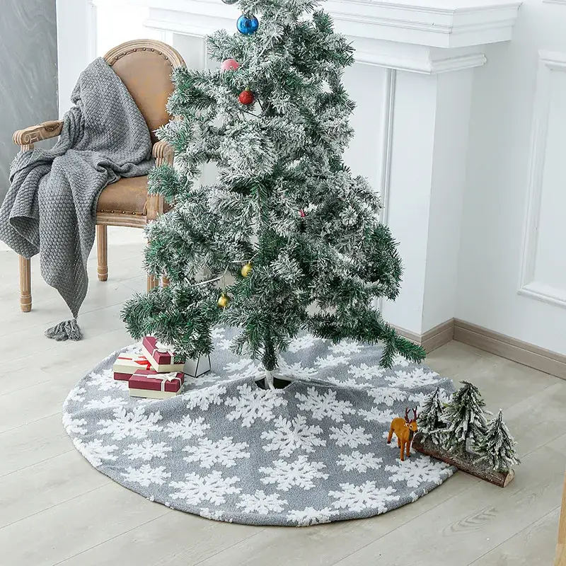 Red Velvet Christmas Tree Skirt 120cm Wholesale - Image 6