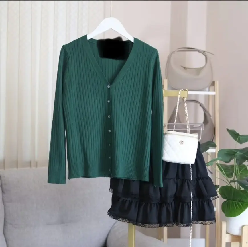 Women V-Neck Knit Cardigan Grey 2025 - Image 15