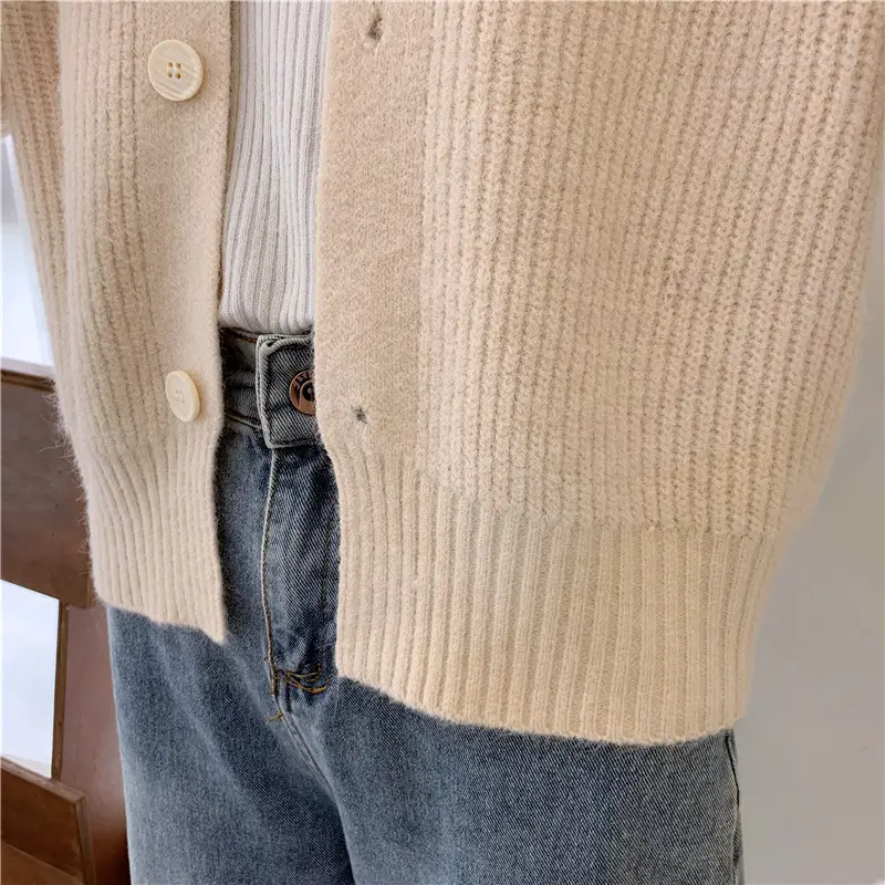 Women's Knitted Cardigan Sweater Beige Loose Fit Winter Jacket — feature 16