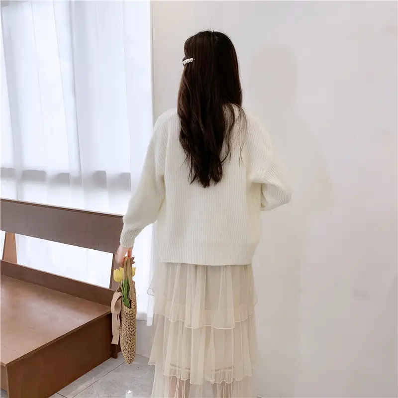 Women's Knitted Cardigan Sweater Beige Loose Fit Winter Jacket — feature 31