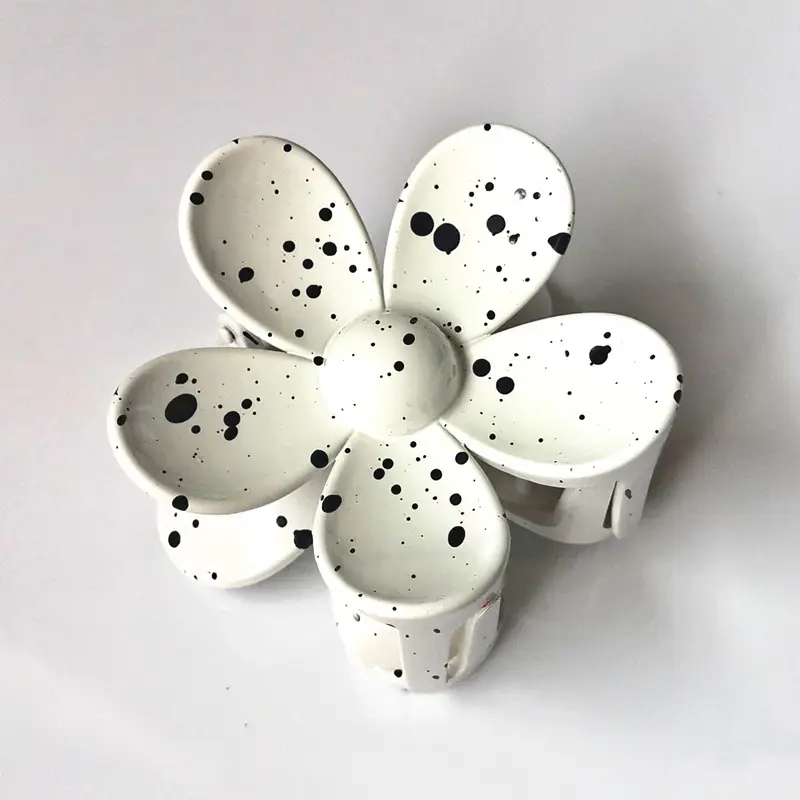 Black Flower Grip Hair Clip for Women - Image 13