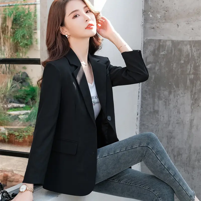 Trendy Black Blazer for Petite Women 2026 - Image 4