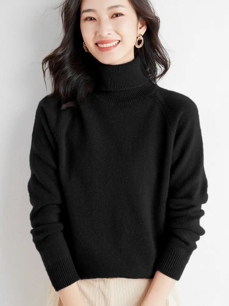 Women's Green High Turtleneck Pullover Sweater - Image 5