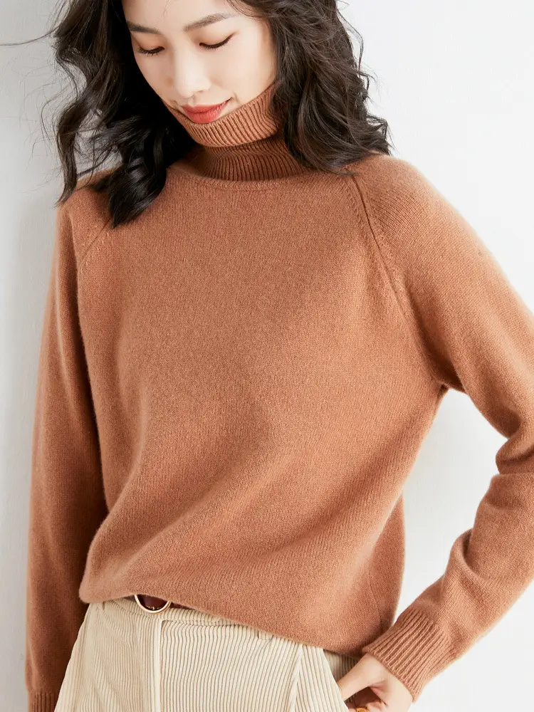 Women's Green High Turtleneck Pullover Sweater - Image 7