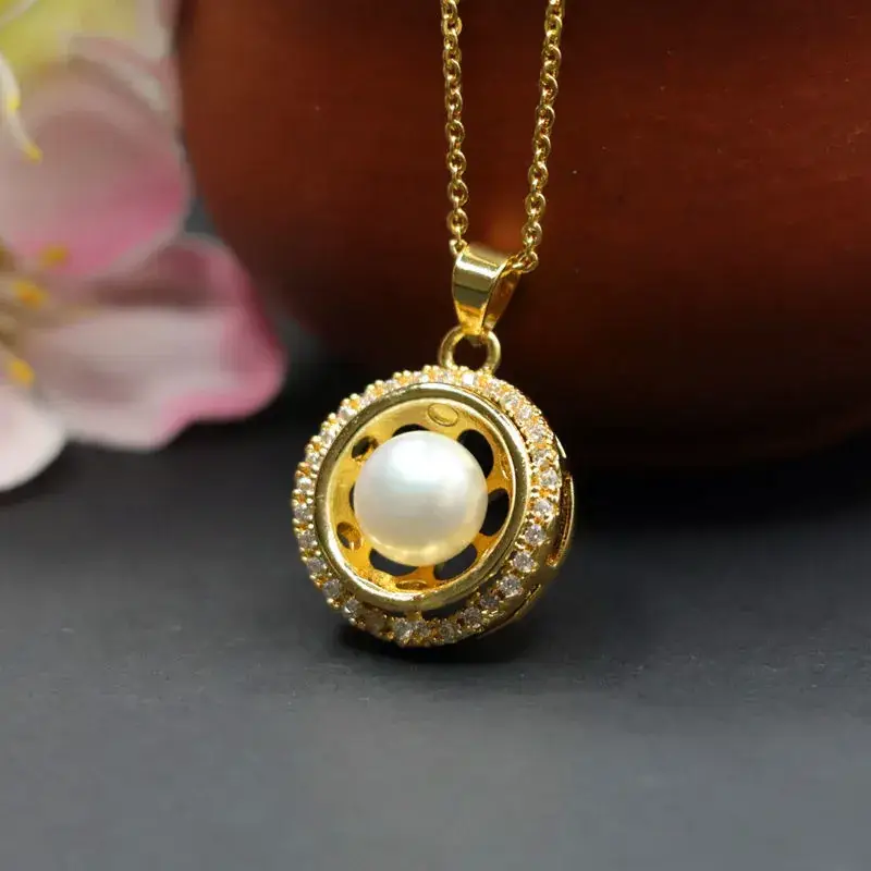 Juanyu Pearl Pendant Necklace Gold High Luster Full Donut Design — feature 4