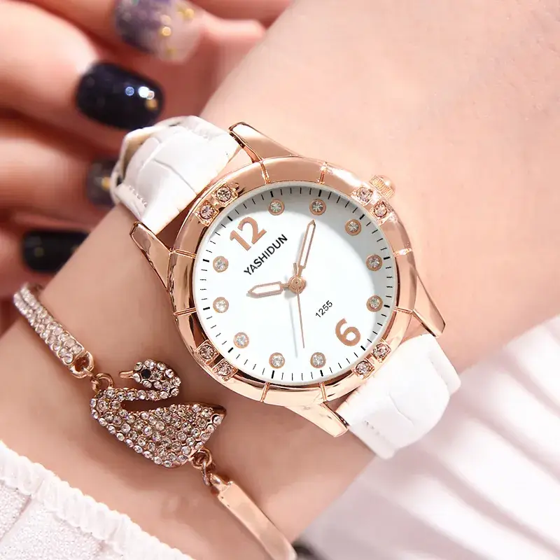Women's Rose Gold Heart Bracelet Watch with White Dial - Image 6