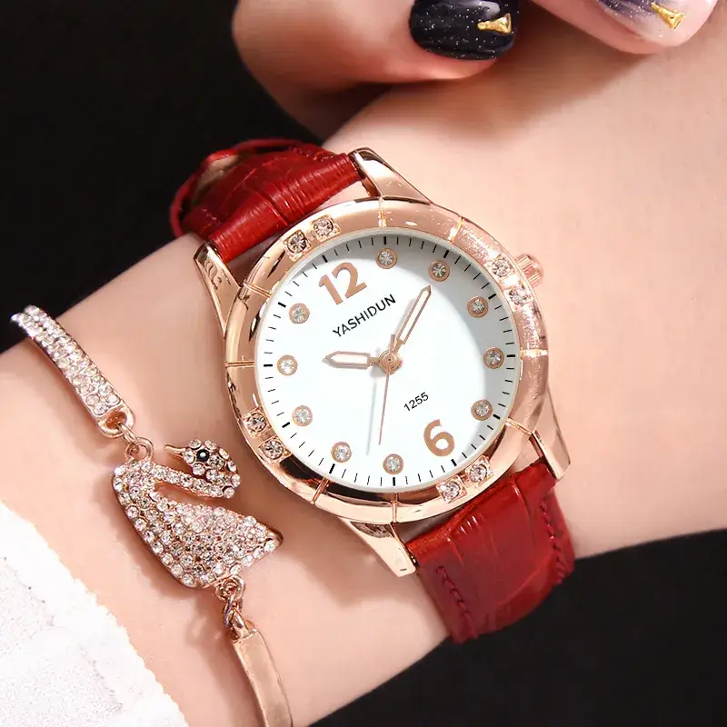 Women's Rose Gold Heart Bracelet Watch with White Dial - Image 7