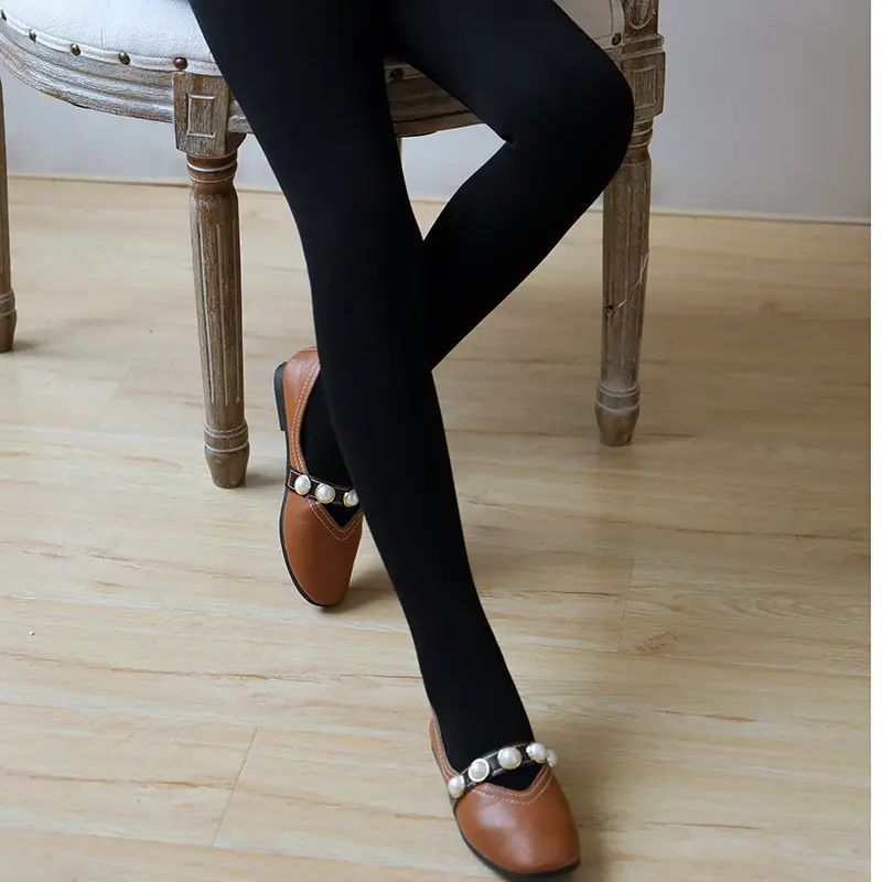Wholesale children's autumn and winter fleece-lined thickened pantyhose generation hair girls dancing dragon claw hair white ballet dance socks