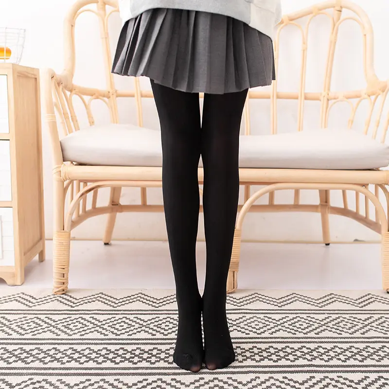 Wholesale children's autumn and winter fleece-lined thickened pantyhose generation hair girls dancing dragon claw hair white ballet dance socks