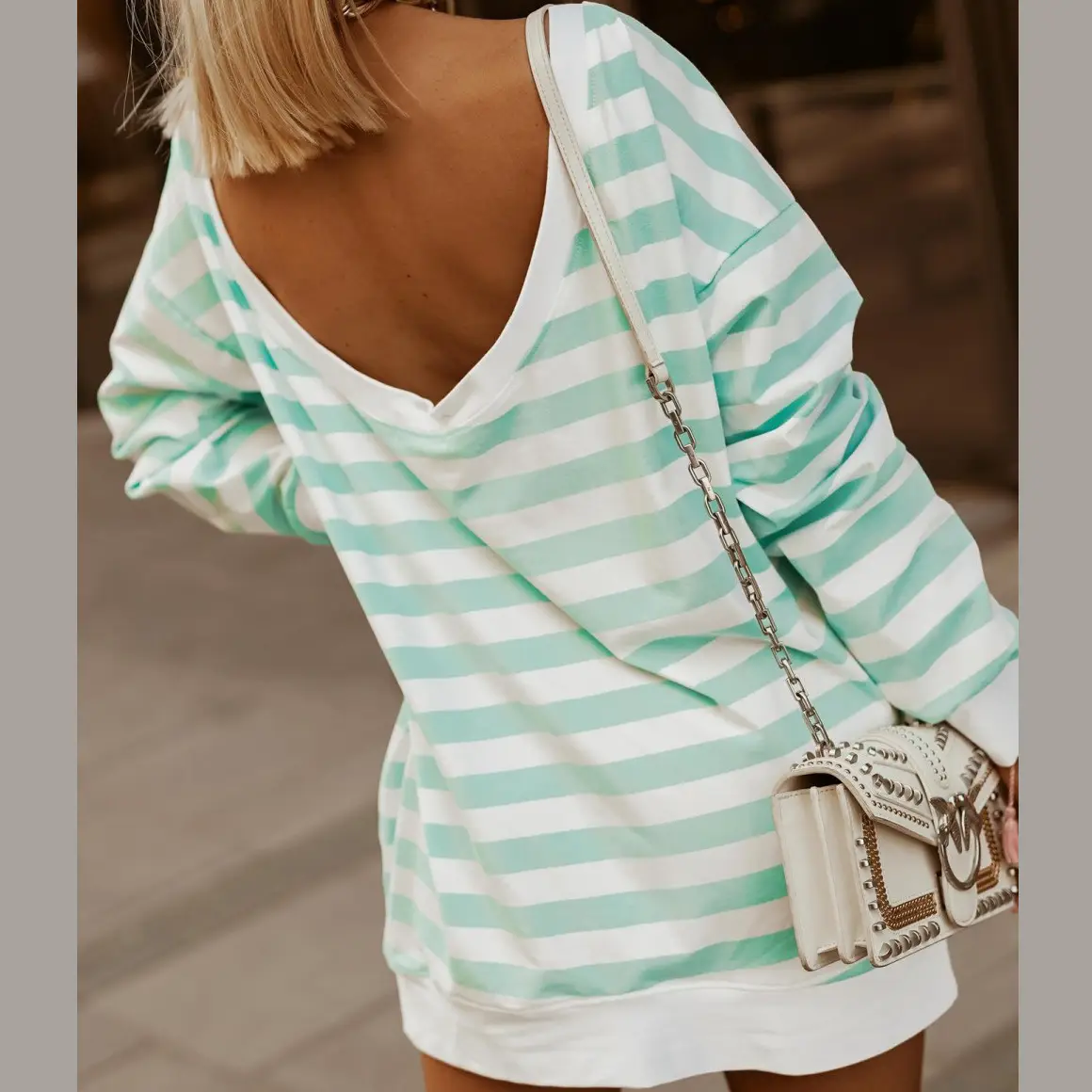 2024 Striped Long Sleeve Sweatshirt with White Handbag - Image 5