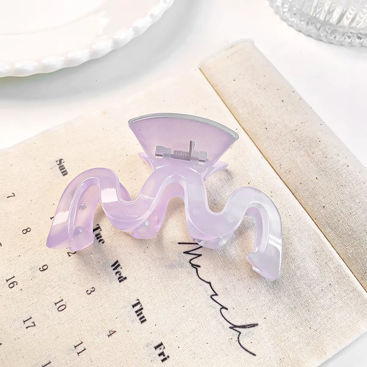 M-shaped Hair Grab Clip for Women's Hair Accessories - Image 2
