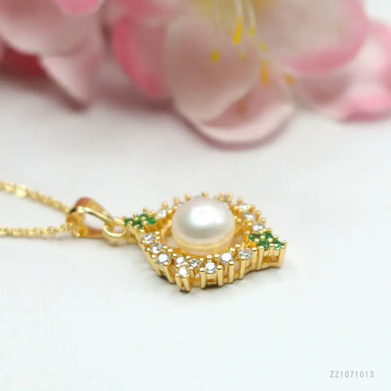 Guan Yu Pearl Sunflower Necklace Gold — feature 8