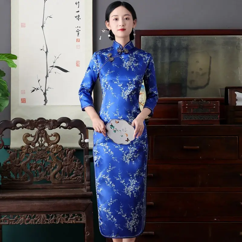 Red French Cheongsam 2021 Long Sleeve Mom Performance Dress - Image 11
