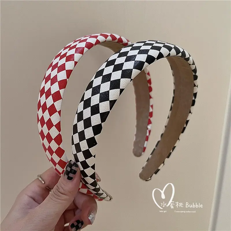 Checkerboard Rhomboid PU Leather Headband Black Red - Image 3