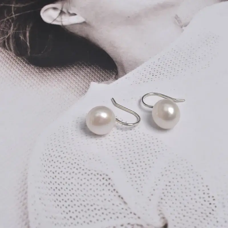 S925 Pearl Earrings for Women 8mm Hypoallergenic - Image 4