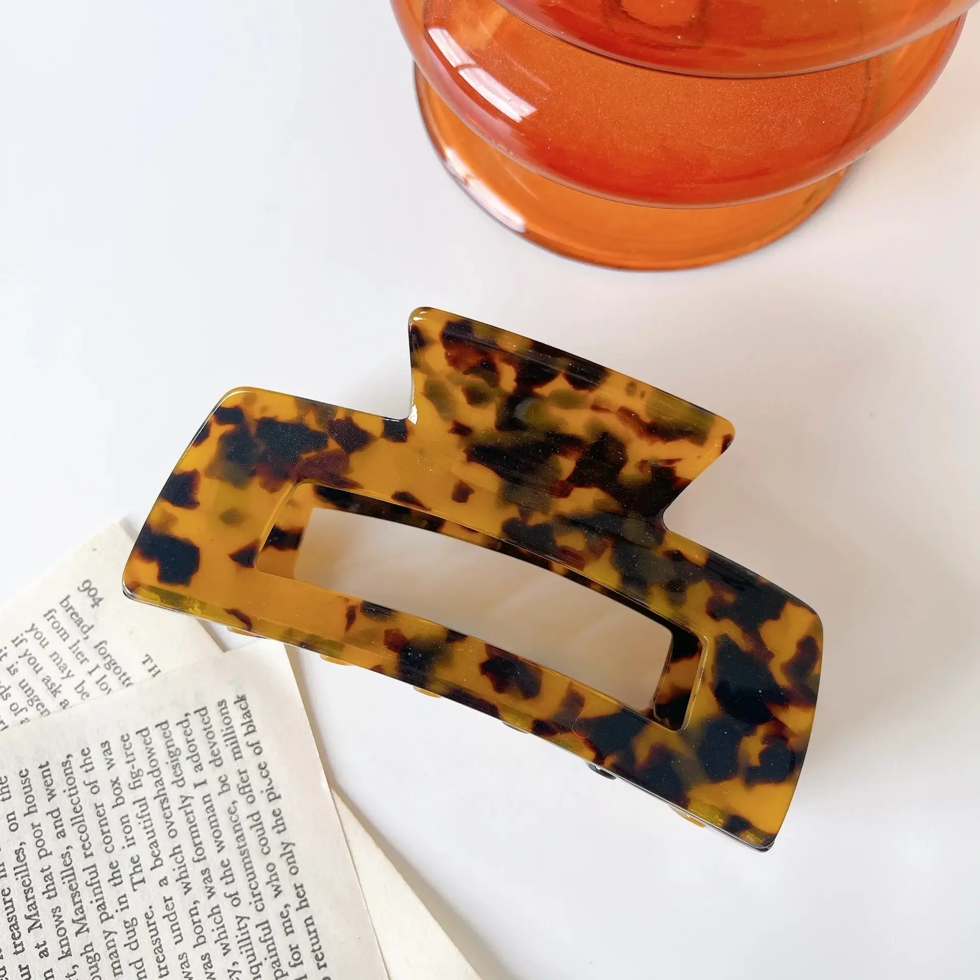 Leopard Print Hair Clip for Women Elegant Bangs Clip - Image 8