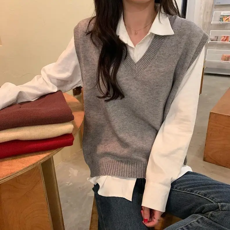 Women V-Neck Sleeveless Knit Vest Pullover - Image 2