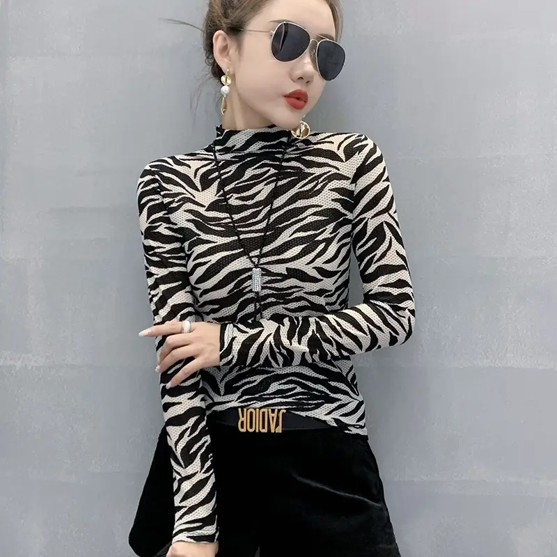 2025 Ban Horse Jacquard High Neck Slim Fit Top - Image 8