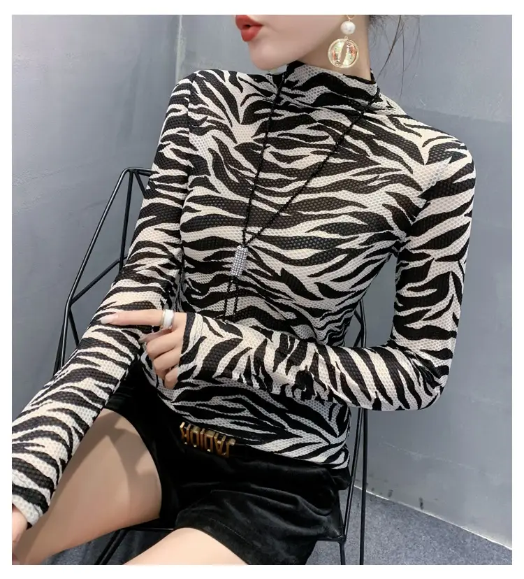 2025 Ban Horse Jacquard High Neck Slim Fit Top — feature 7