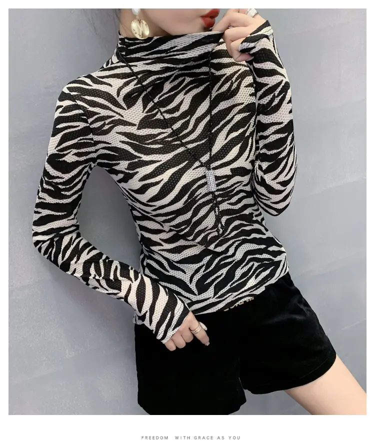 2025 Ban Horse Jacquard High Neck Slim Fit Top — feature 8