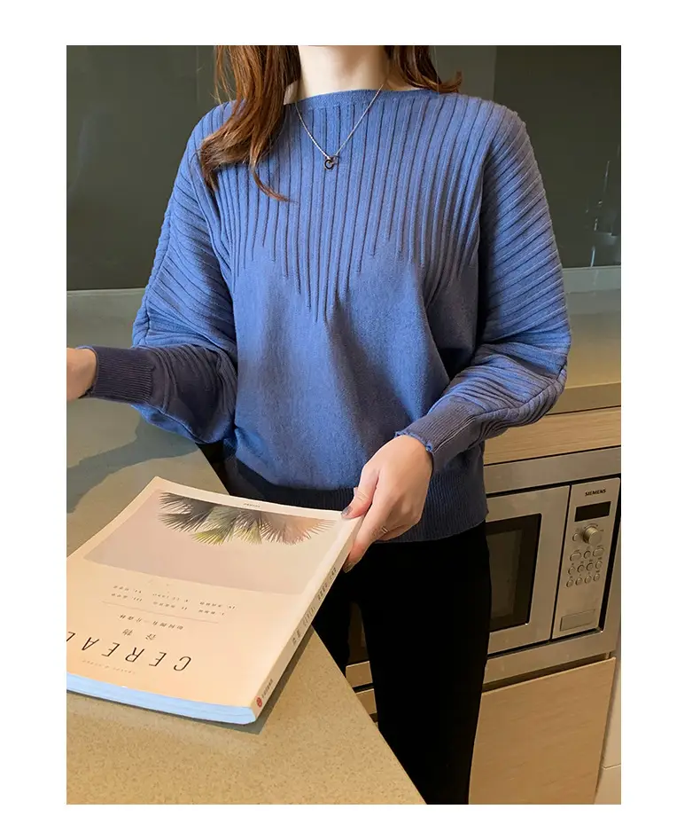 Women's Long Sleeve Knitted Sweater White Loose Lazy Style — feature 4