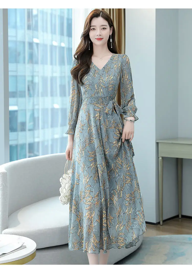 2021 New Autumn Printed V Neck A-Line Skirt Dress — feature 4