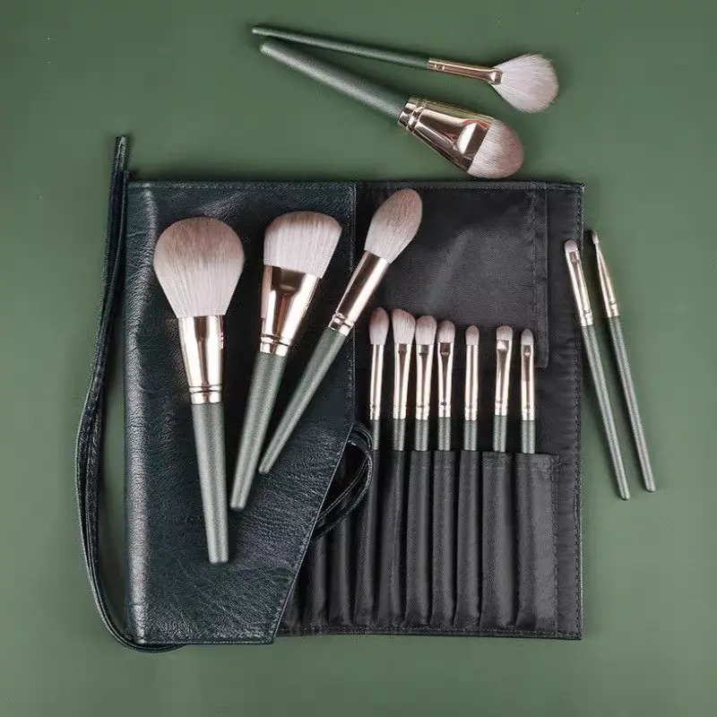 Green Cloud Makeup Brush Set 185mm - Image 8