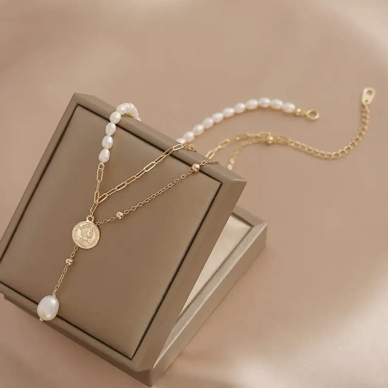 Elegant Pearl Necklace for Women Double Layer Tassel - Image 5