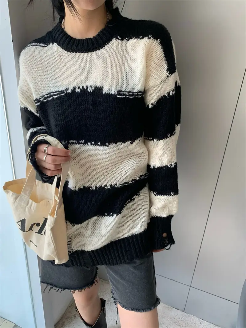 Women's New Lazy Striped Crewneck Sweater Black White — feature 6