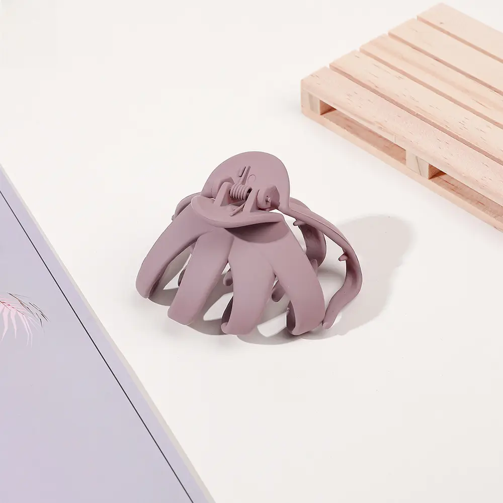 Blue Eight-Claw Hair Clip for Girls - Image 3