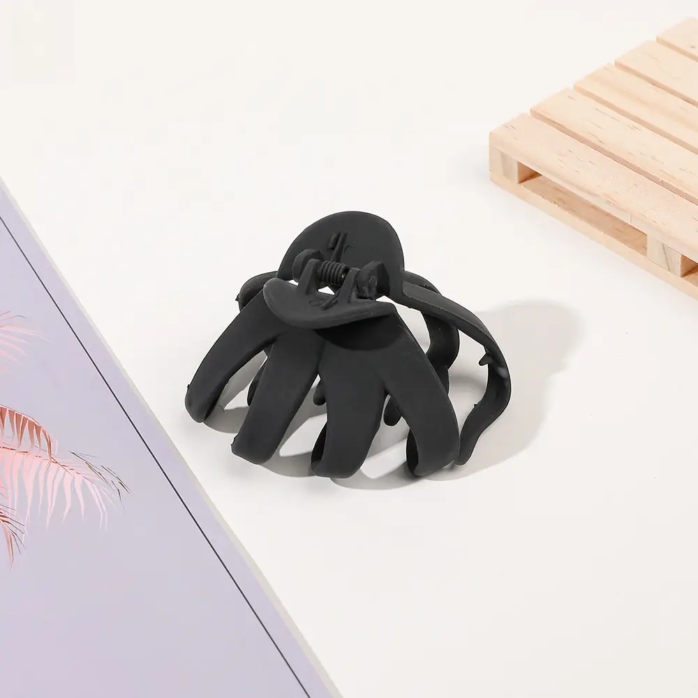 Blue Eight-Claw Hair Clip for Girls - Image 6