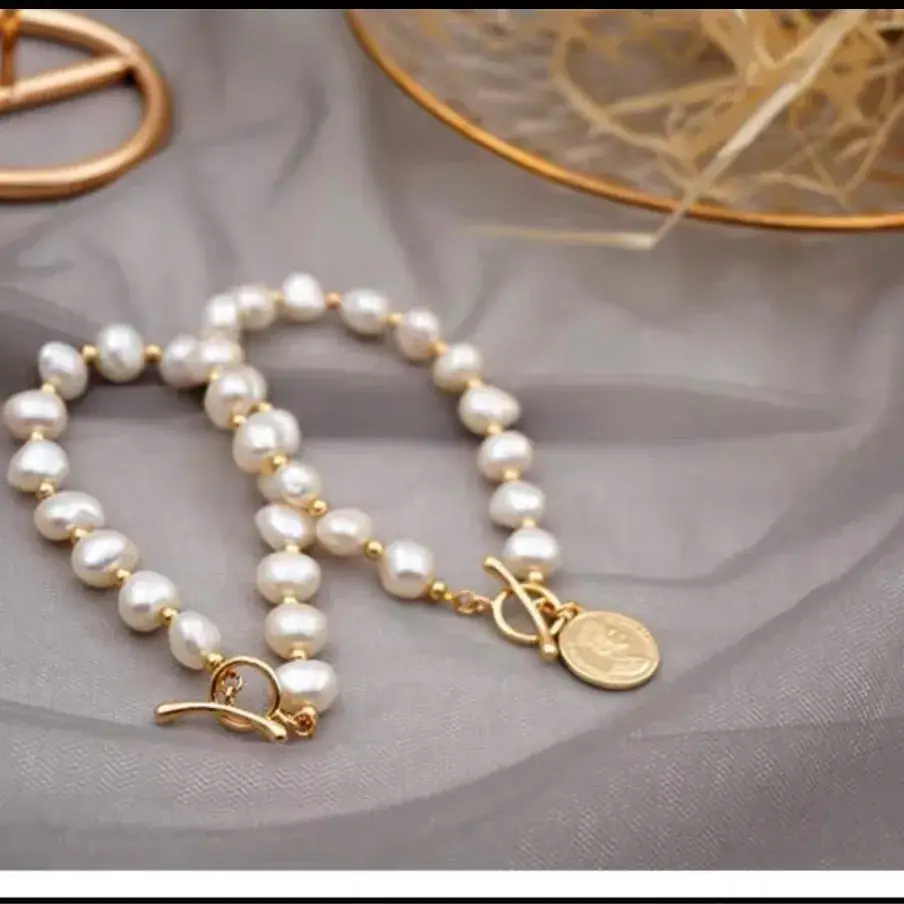 Natural Pearl Bracelet for Women with Gold Clasp