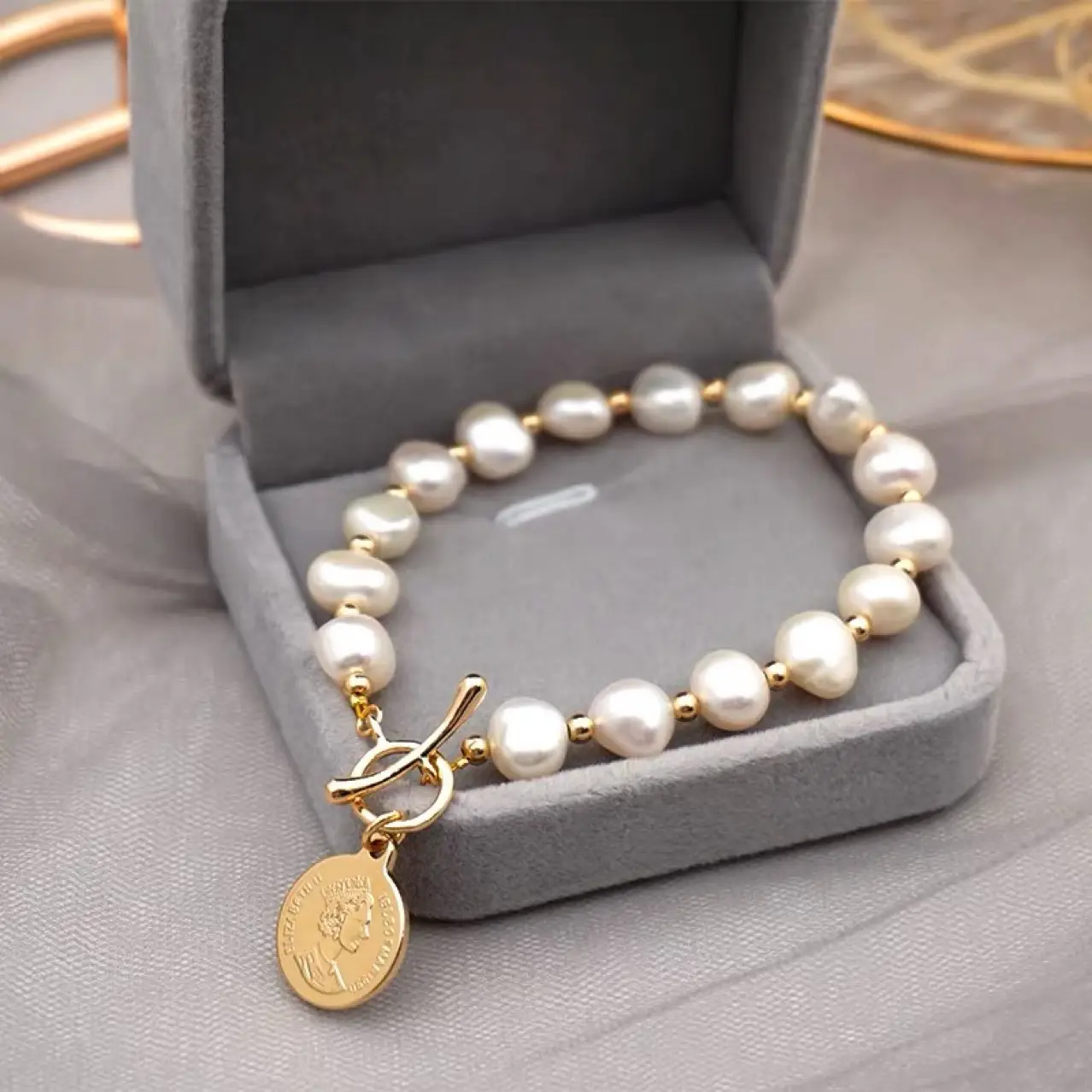 Natural Pearl Bracelet for Women with Gold Clasp — feature 5