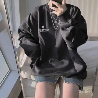 Women Black Loose Fit Sweatshirt 2025