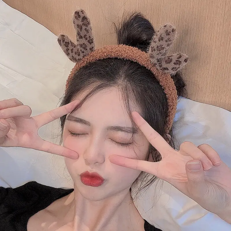 Women's Cute Flower Hair Clip with Fleece Headband - Image 23