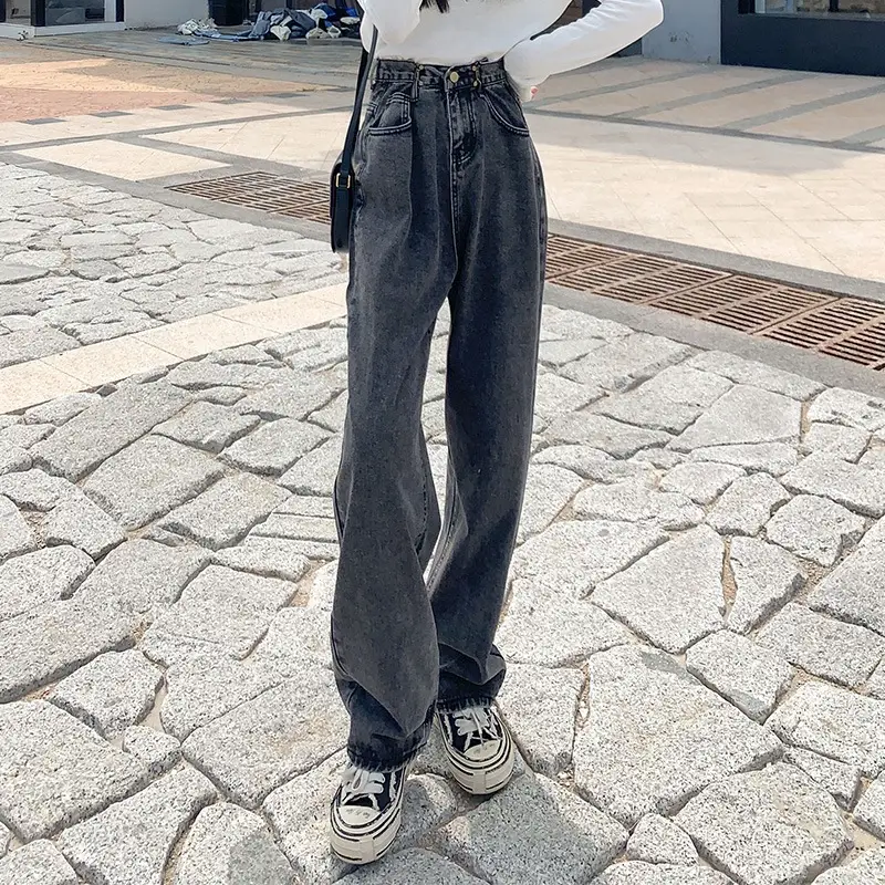White Wide Leg Pants with High Waist Slimming Design - Image 4
