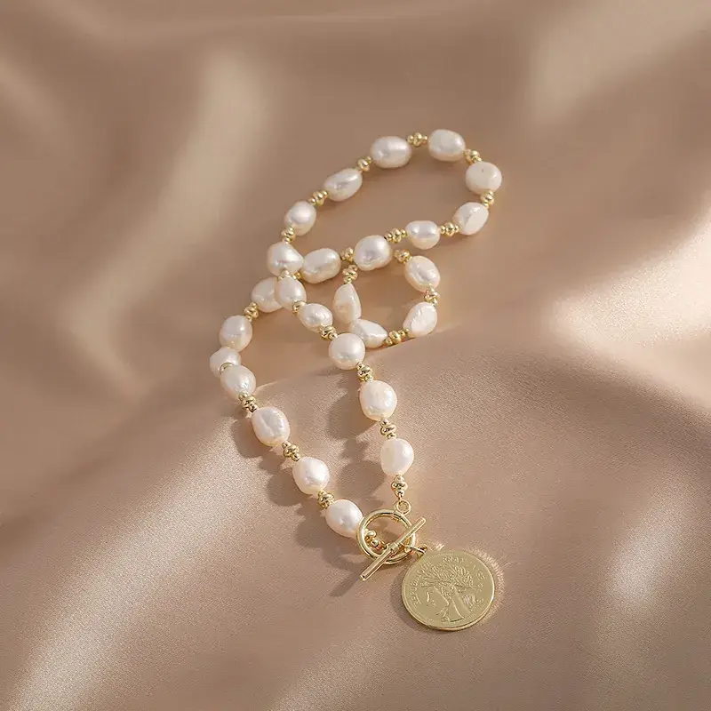 14K Gold Pearl Necklace with Ot Buckle Clavicle Chain