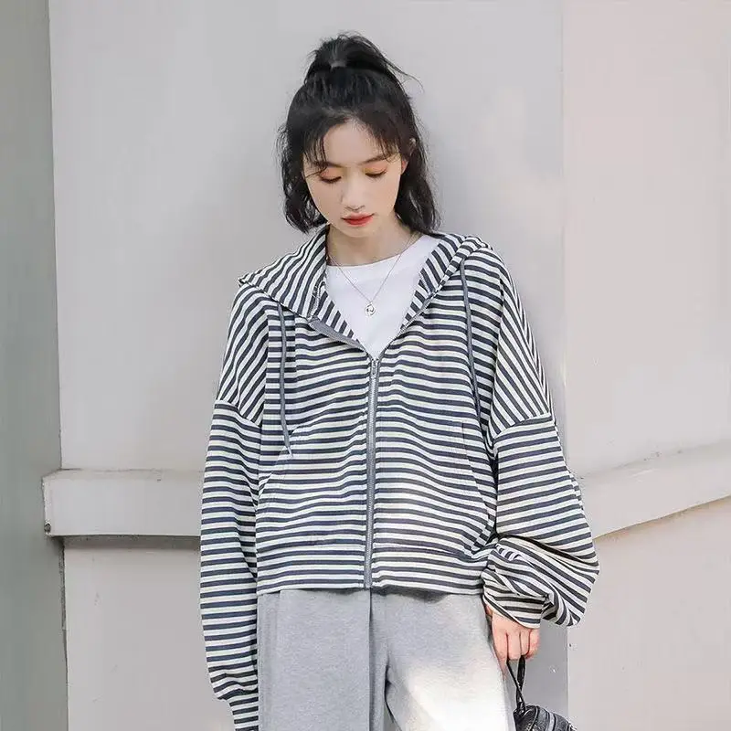 Women Striped Long Sleeve Hooded Sweatshirt 2025 — feature 9