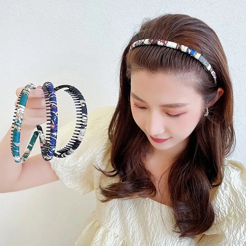 Floral Hairband with Multi-Color Embellishment - Image 9