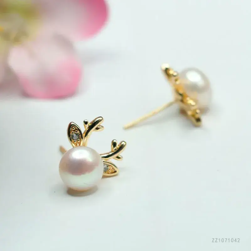 Guan Yu Pearl Deer Earrings S925 Gold Stud Earrings - Image 5