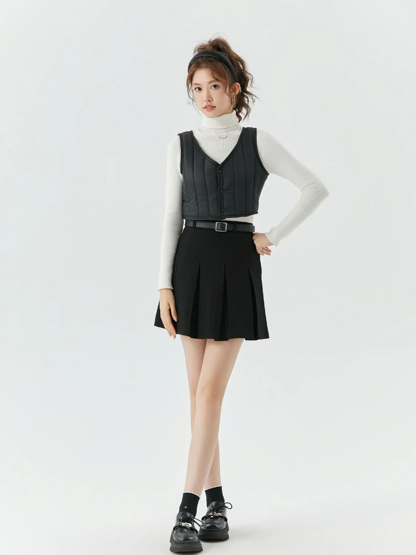 Women Cotton V-Neck Vest with Denim Shorts