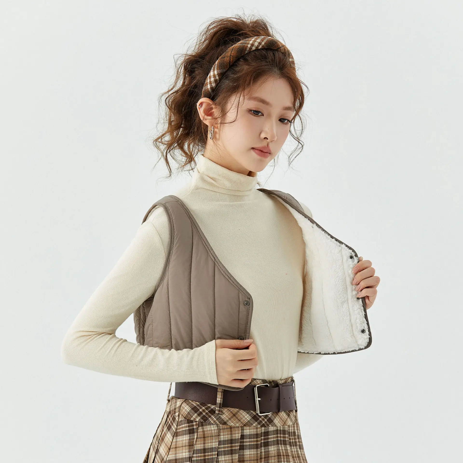 Women Cotton V-Neck Vest with Denim Shorts