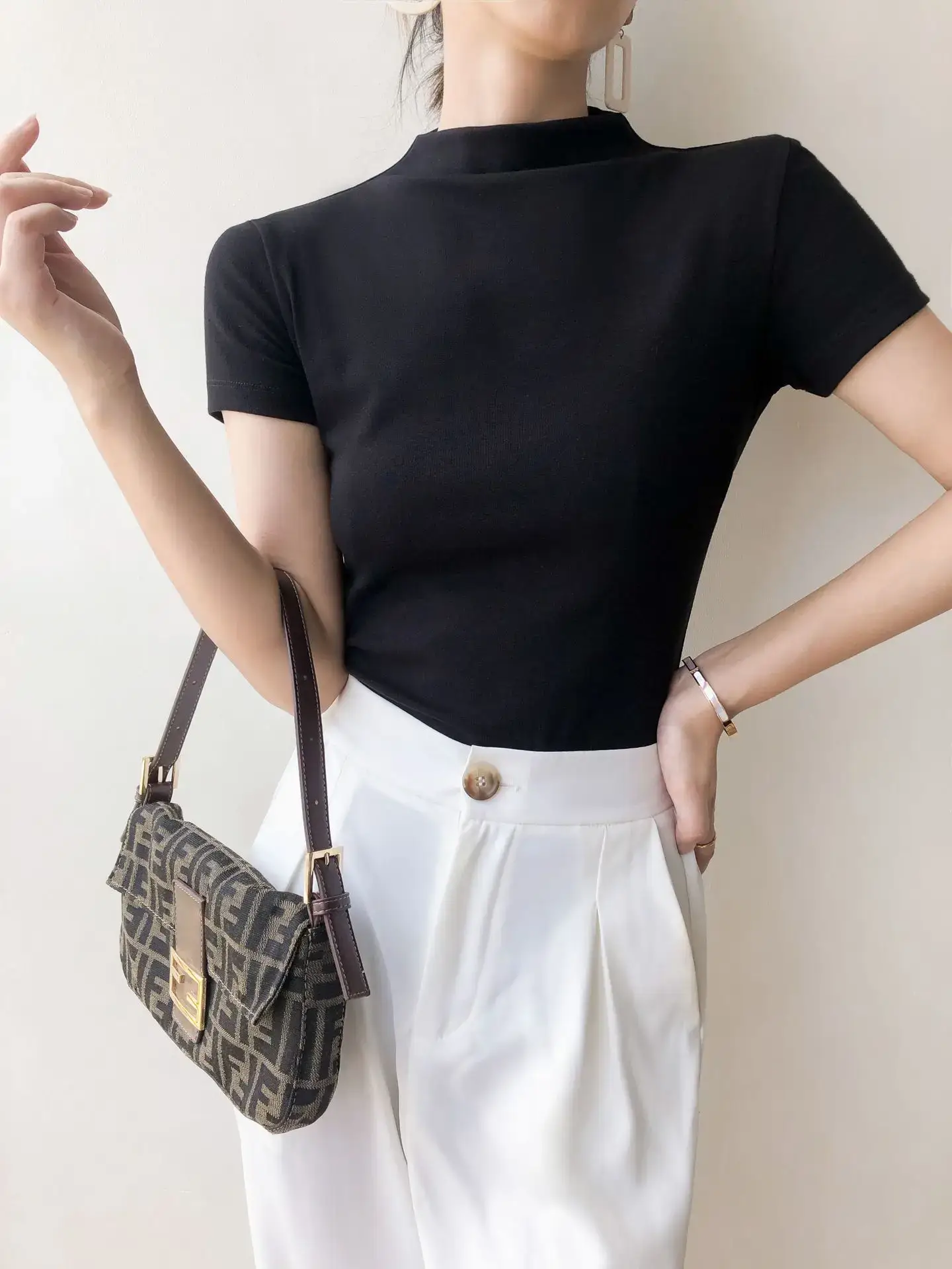 2023 New Arrival Black Knitted Pullover T-Shirt - Image 6