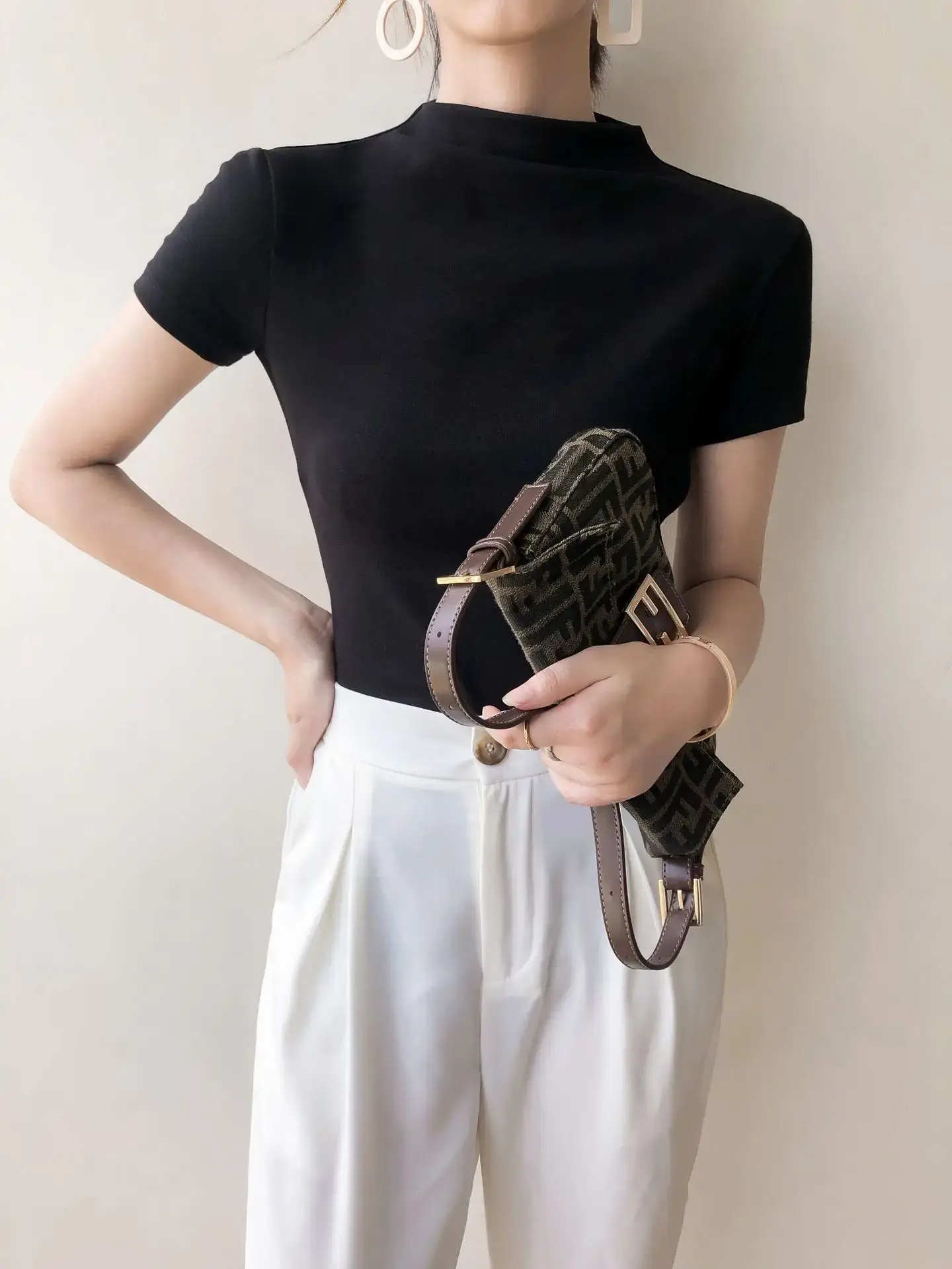 2023 New Arrival Black Knitted Pullover T-Shirt - Image 7