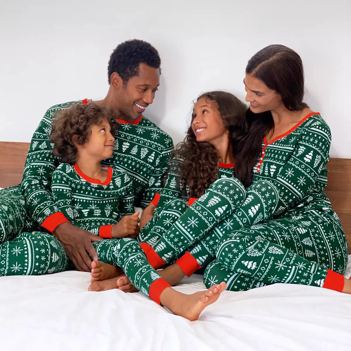 2025 Christmas Family Pajamas Set European American Winter - Image 2