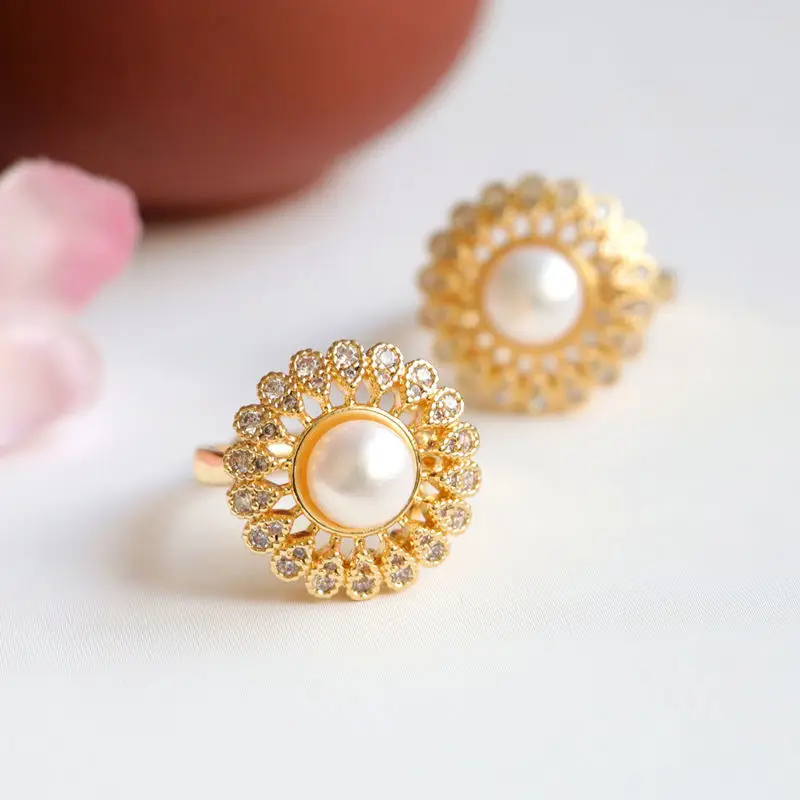 Guan Yu Freshwater Pearl Sunflower Ring with Full Diamond Setting — feature 11