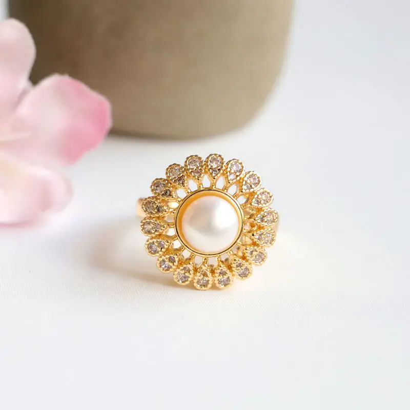 Guan Yu Freshwater Pearl Sunflower Ring with Full Diamond Setting — feature 8