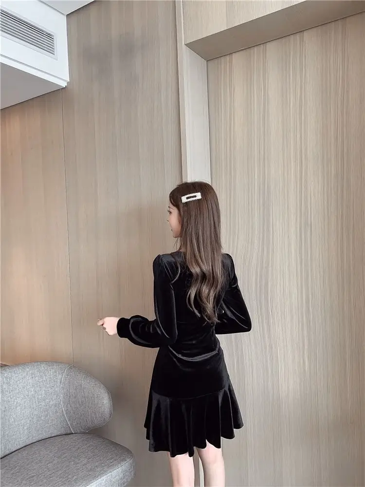 Black Velvet Square Collar Dress for Women 2024 — feature 8